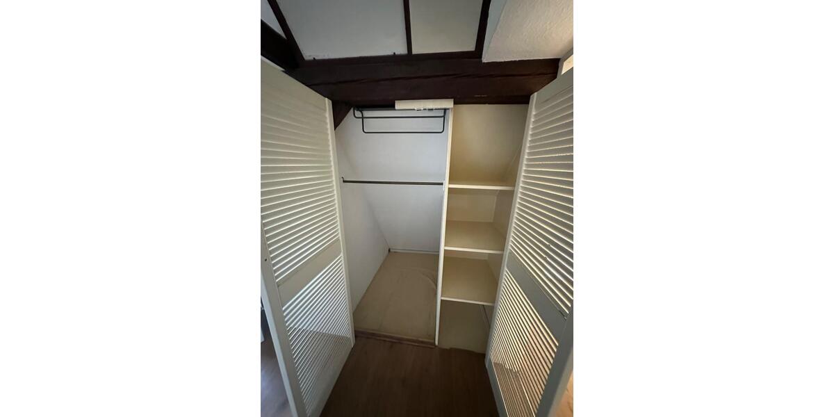 Dachgeschoßwohnung Kiel Blücherplatz - 1.5 Zimmer, 20 m&sup2;, 90.000&euro; | Angebot:26482233