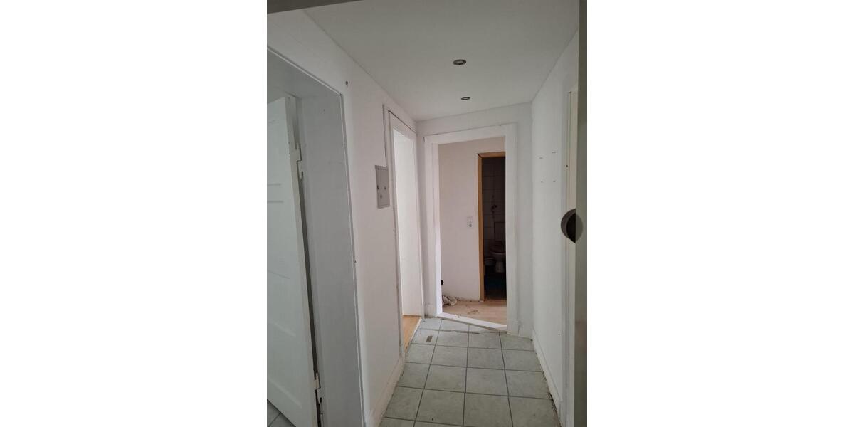 Etagenwohnung Kiel Gaarden-Ost - 2.5 Zimmer, 50 m&sup2;, 140.000&euro; | Angebot:27243539