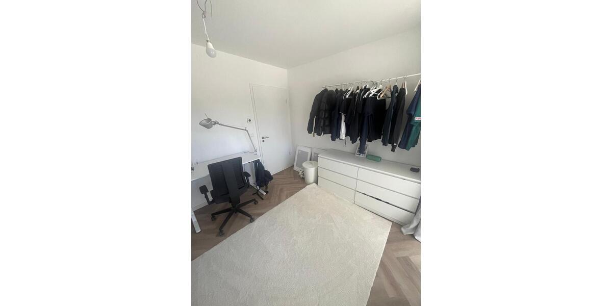 Erdgeschoßwohnung Kiel Gaarden-Ost - 3 Zimmer, 75 m&sup2;, 1.452&euro; | Angebot:26125844