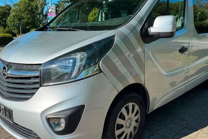 Opel Vivaro 221.000 km 10.999 &euro; Neumünster 24537