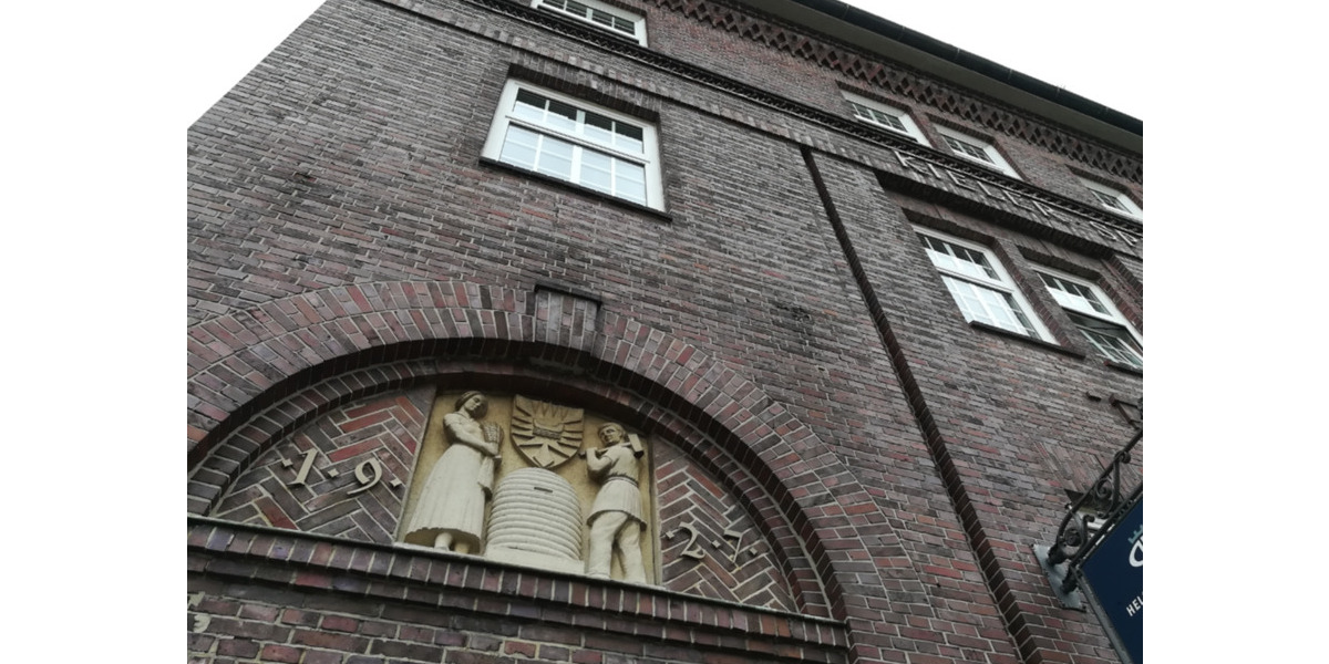 Etagenwohnung Kiel Ellerbek - 7 Zimmer, 220 m&sup2;, 2.750&euro; | Angebot:25328452