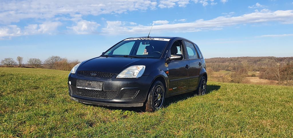 Ford Fiesta 180.000 km 1.750 &euro; KLEINFLINTBEK 24220