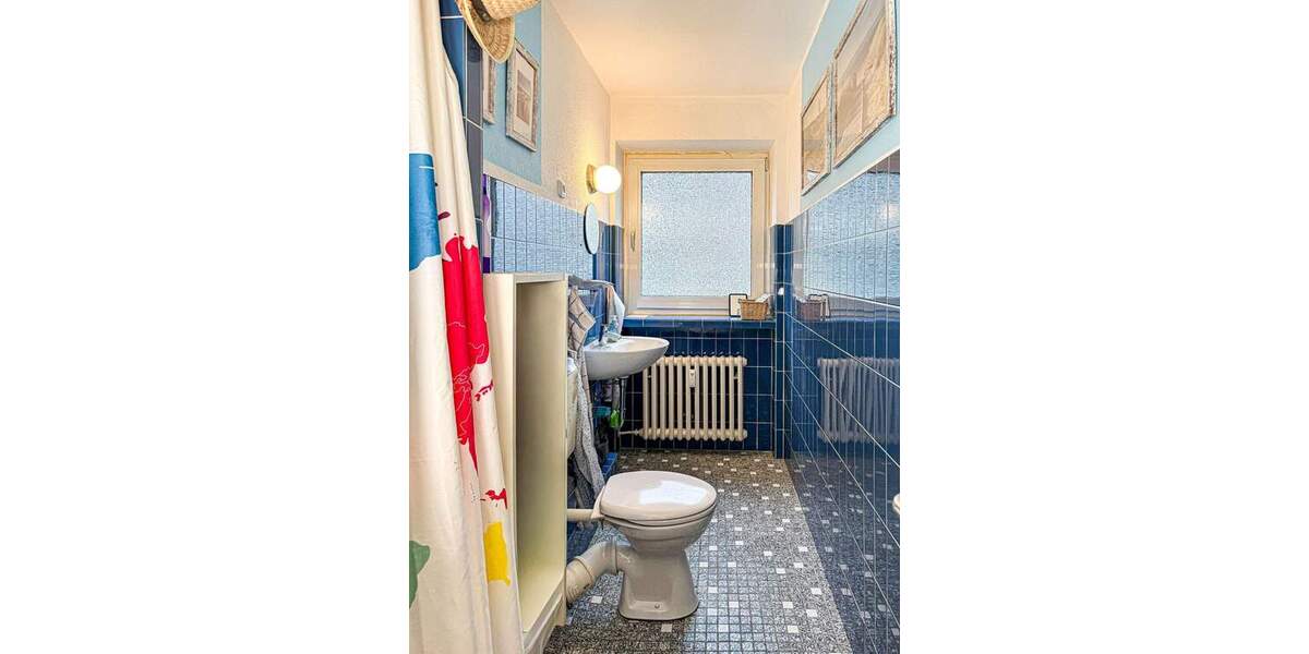 Kiel nahe UKSH - vermietete 2-Zimmer-ETW mit freiem Studentenzimmer im Dachgeschoss 2 zimmer