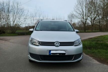 VW Touran 205.852 km 6.199 &euro; Nortorf 24589