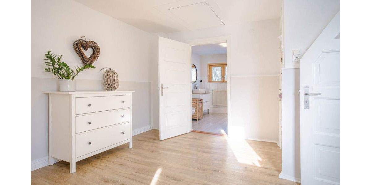 Reihenmittelhaus Kiel Südfriedhof - 3 Zimmer, 91 m&sup2;, 425.000&euro; | Angebot:25704654