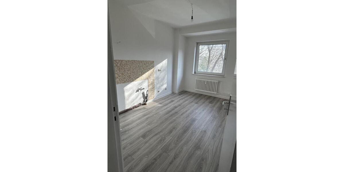 Erdgeschoßwohnung Kiel Gaarden-Ost - 2 Zimmer, 52 m&sup2;, 469&euro; | Angebot:24983276