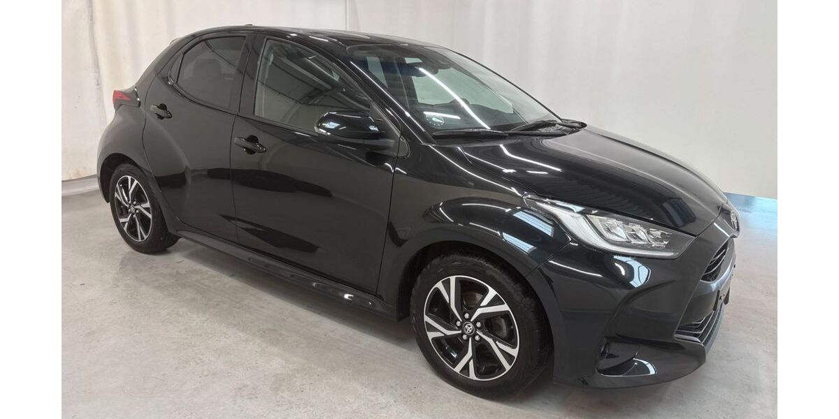 Toyota Yaris 10.900 km 17.490 &euro; Kiel 24109