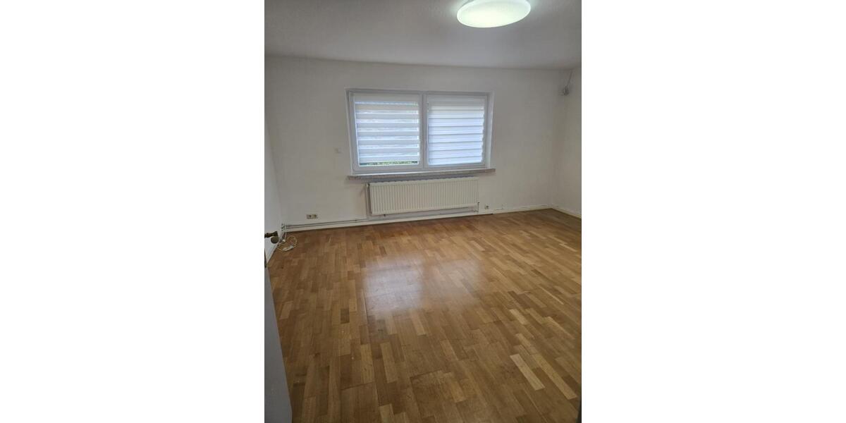 Einfamilienhaus mit Einliegerwohnung zum 01.02.26 zu vermieten 8 zimmer