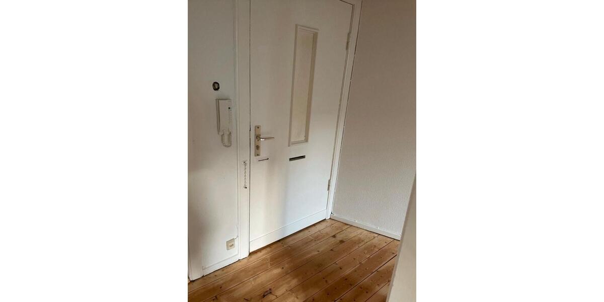 Dachgeschoßwohnung Kiel Südfriedhof - 2 Zimmer, 42 m&sup2;, 802&euro; | Angebot:26676282