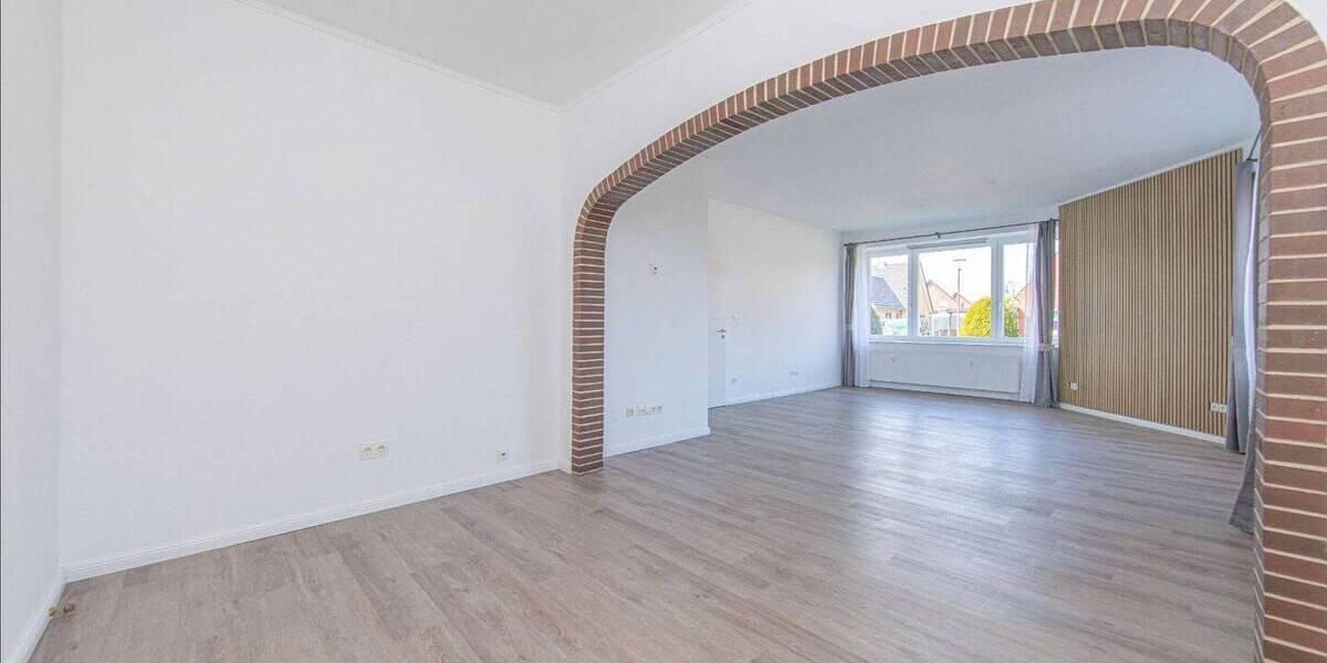 Mehrfamilienhaus, Wohnhaus Büdelsdorf - 7 Zimmer, 268 m&sup2;, 379.000&euro; | Angebot:26585387
