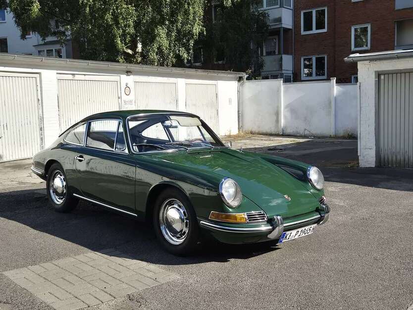 912
