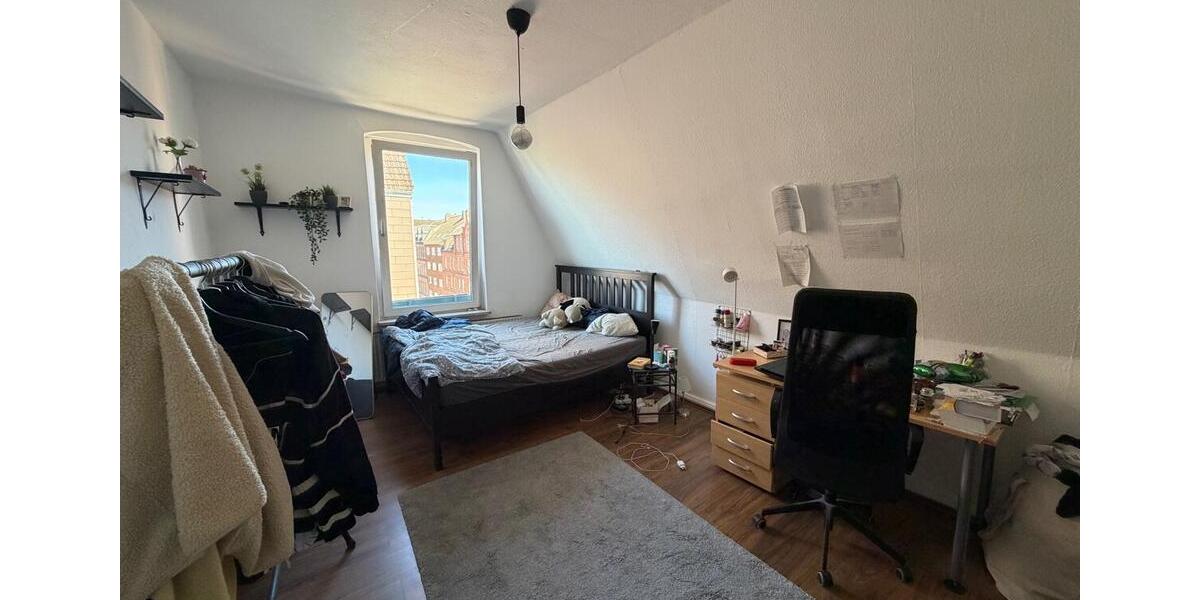 Dachgeschoßwohnung Kiel Schreventeich - 2.5 Zimmer, 90 m&sup2;, 855&euro; | Angebot:26664791