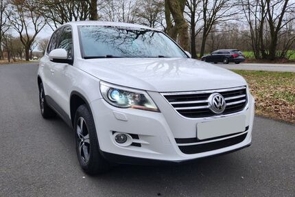 VW Tiguan 210.500 km 7.800 &euro; Neumünster 24533