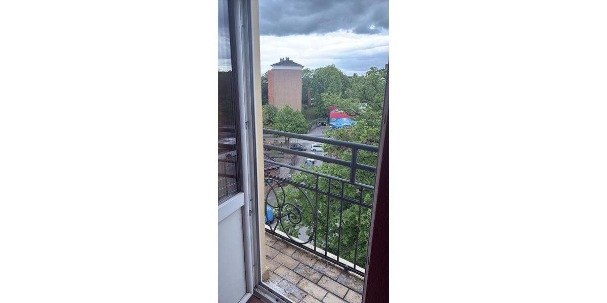 Dachgeschoßwohnung Kiel Wik - 5 Zimmer, 139 m&sup2;, 1.650&euro; | Angebot:26678332