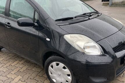 Toyota Yaris 300.000 km 3.150 &euro; Kiel 24113