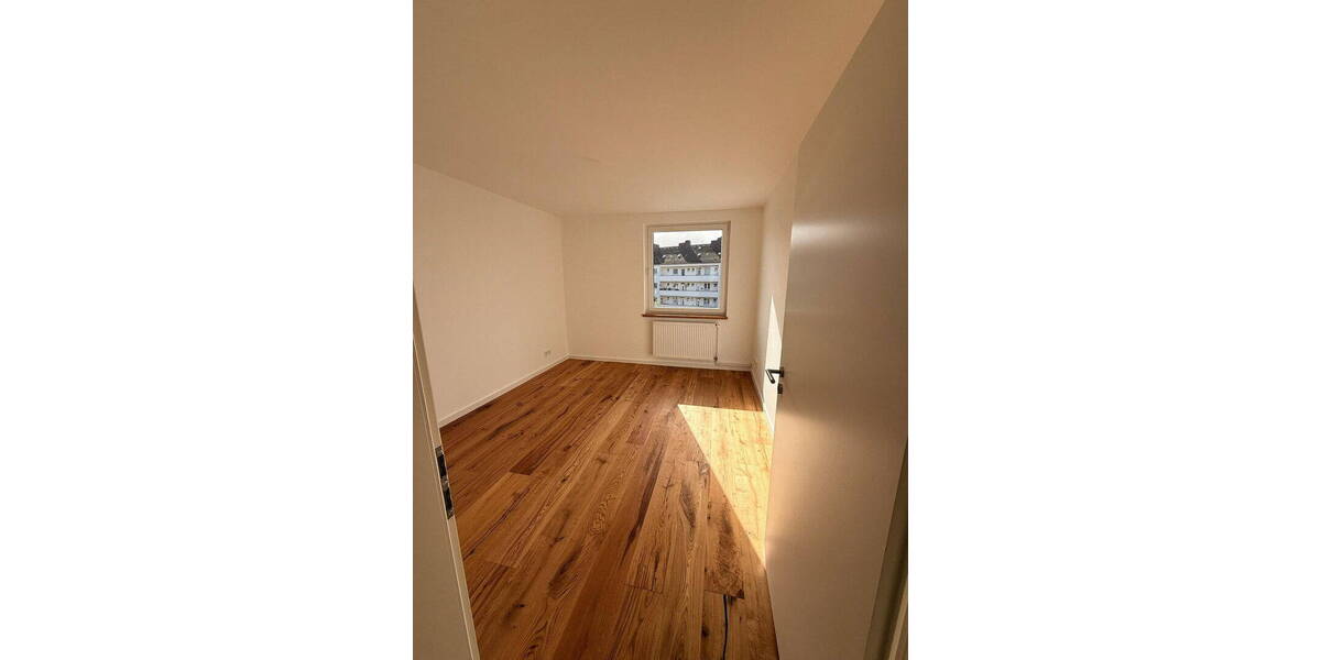 Etagenwohnung Kiel Blücherplatz - 3 Zimmer, 77 m&sup2;, 395.000&euro; | Angebot:26104177