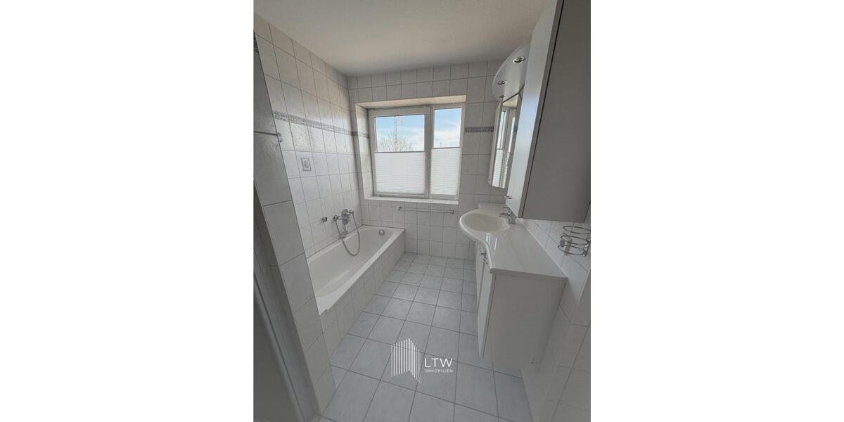 Einfamilienhaus Neumünster - 5 Zimmer, 180 m&sup2;, 1.256&euro; | Angebot:26375600