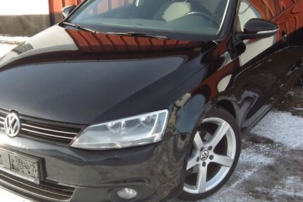 VW Jetta 136.000 km 8.900 &euro; Neumünster 24536