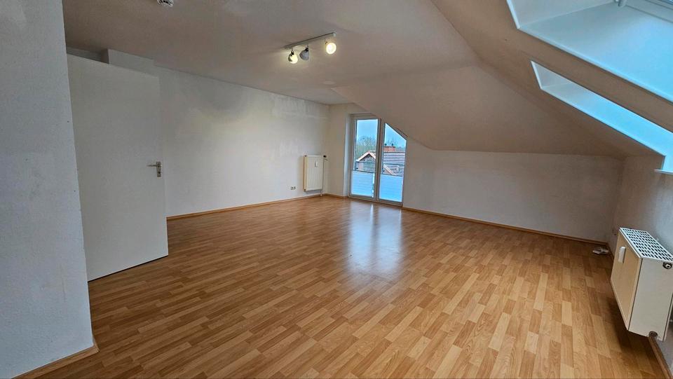 Dachgeschoßwohnung Schwentinental Klausdorf - 1 Zimmer, 50 m&sup2;, 585&euro; | Angebot:25238531