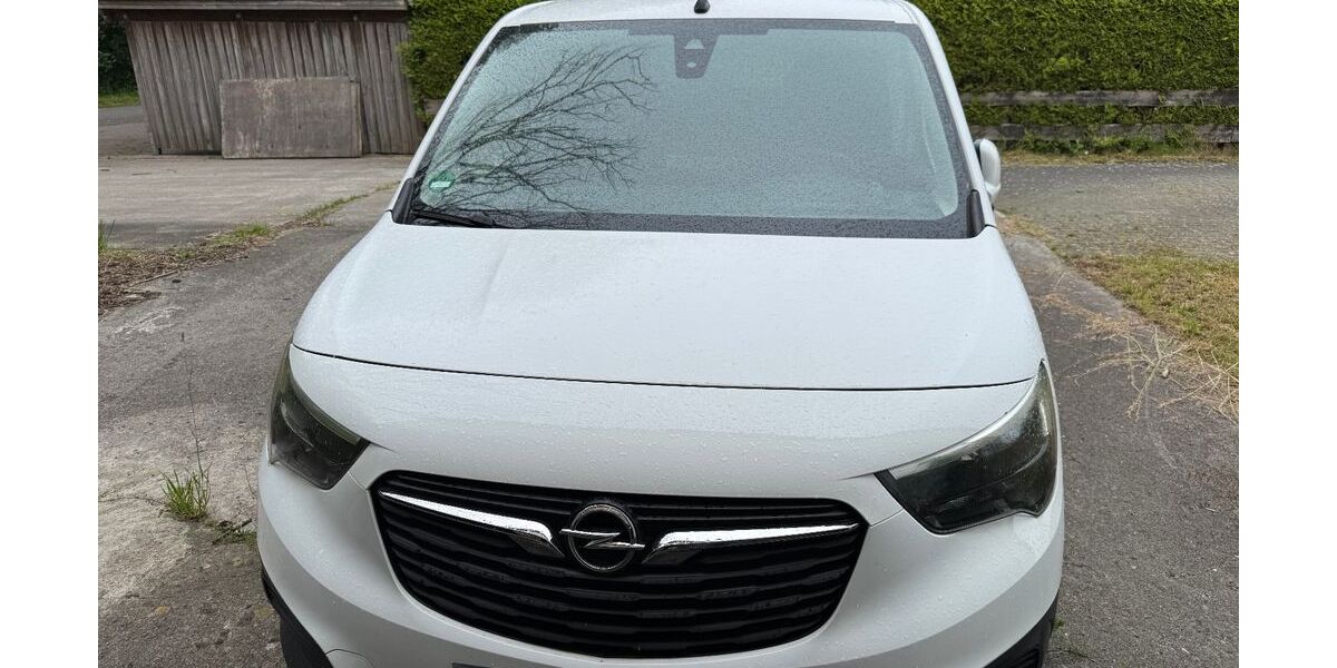 Opel Combo 140.000 km 7.200 &euro; Osterrönfeld 24783