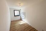MODERNISIERT, ZENTRAL MIT SÜDBALKON - Erdgeschoßwohnung Neumünster | Angebot:27082256