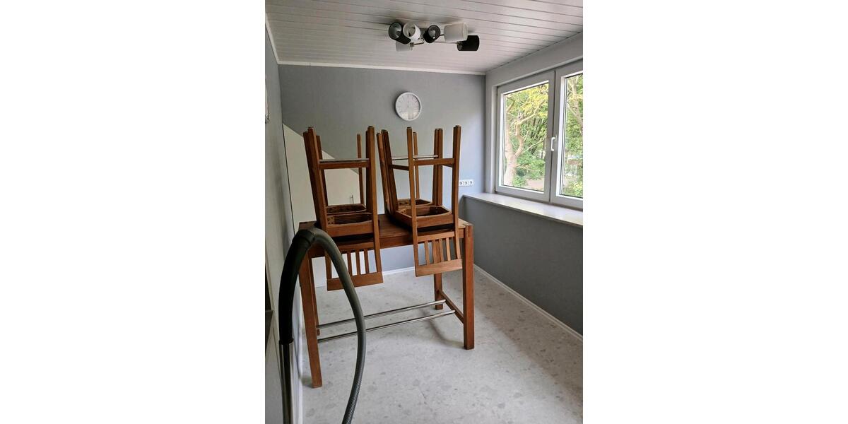 Dachgeschoßwohnung Schülldorf - 2.5 Zimmer, 82 m&sup2;, 1.030&euro; | Angebot:26412529