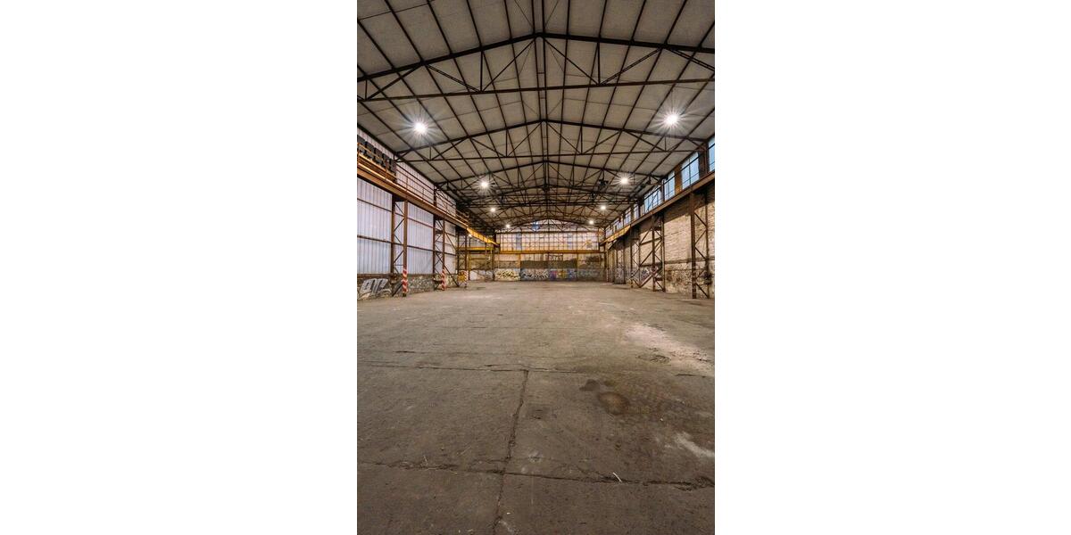Lagerhalle - Gewerbehalle 2.000 m² in Kiel Zentrum - LKW geeignet zimmer