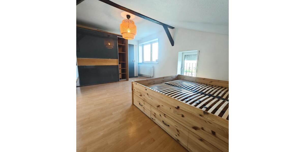 Ruhige 4-Zimmer-Wohnung (116 m²) mit Garten, 2 Min zum Kanal 4 zimmer