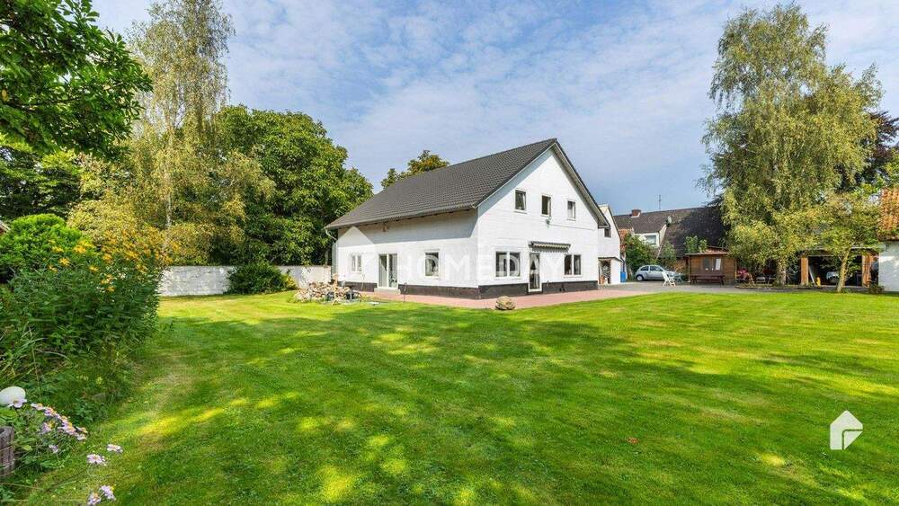 Einfamilienhaus Rendswühren - 6 Zimmer, 220 m&sup2;, 420.000&euro; | Angebot:24835290