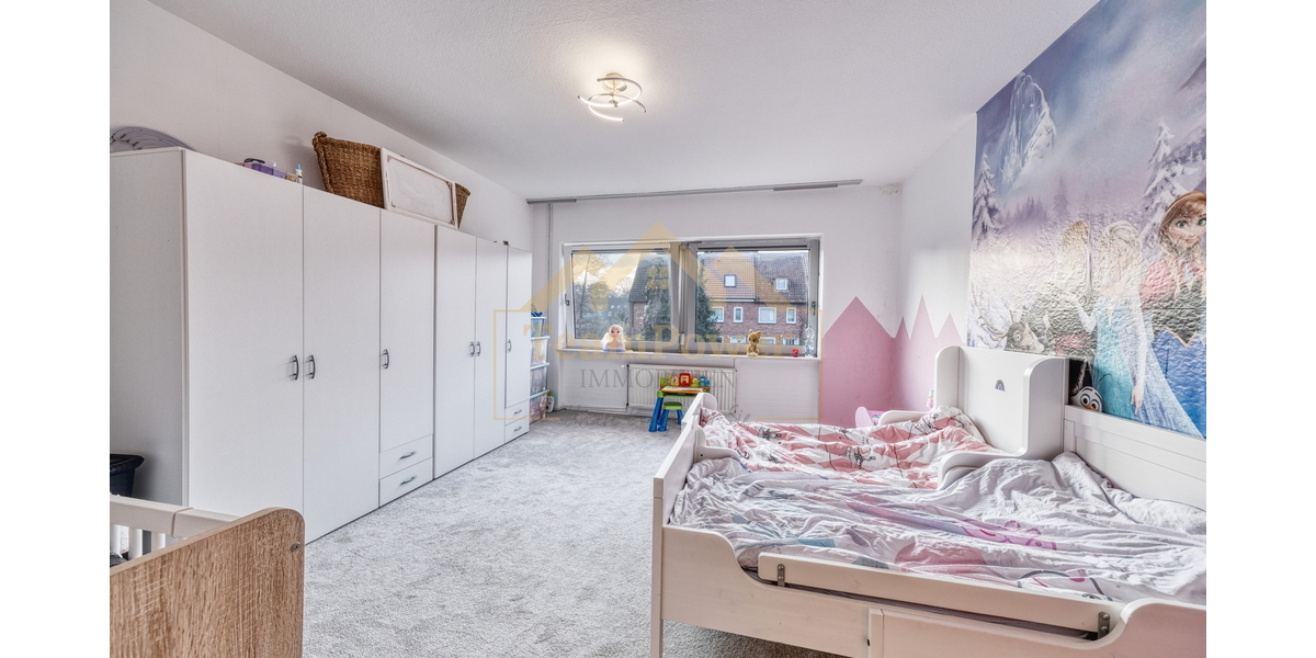 Bezahlbarer Familientram! Koffer packen und direkt einziehen! - Reihenmittelhaus Neumünster Böcklersiedlung | Angebot:25365888