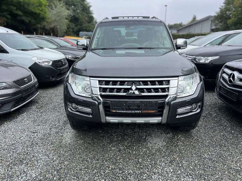 Mitsubishi Pajero 215.000 km 22.000 € Kiel 24146