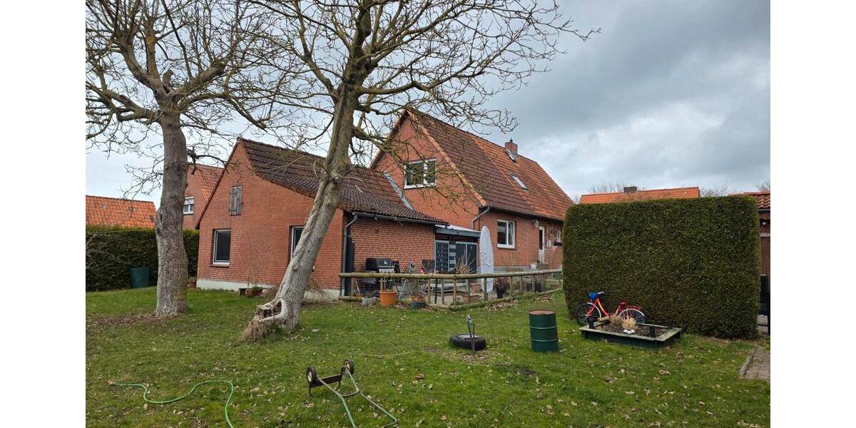 Mehrfamilienhaus, Wohnhaus Lütjenburg - 8 Zimmer, 195 m&sup2;, 370.000&euro; | Angebot:26145246