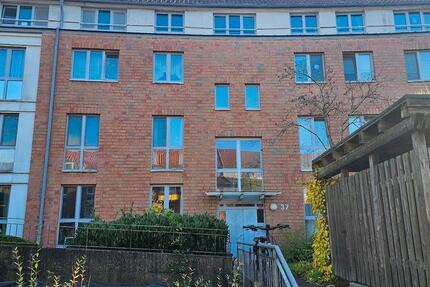 3,5-Zimmer-Wohnung mit Loggia (Balkon), 2. Etage, kein Aufzug, Modernisierung vor Bezug 3.5 zimmer