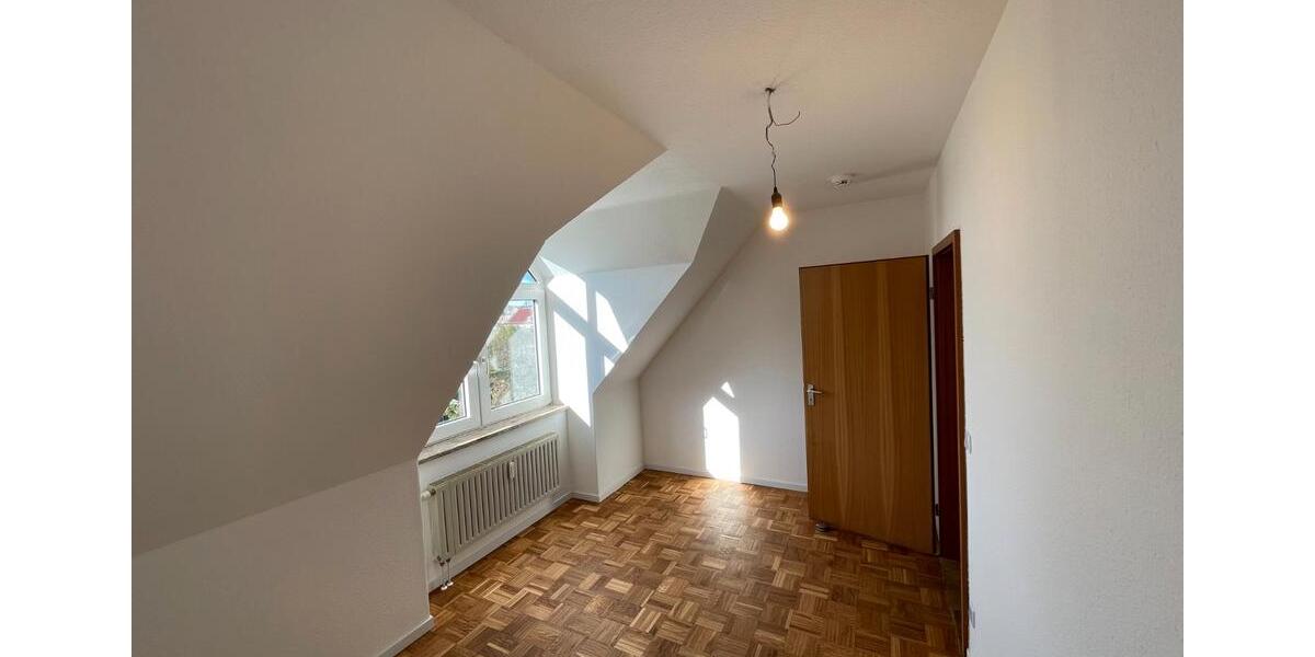 Dachgeschoßwohnung Kiel - 2 Zimmer, 58 m&sup2;, 919&euro; | Angebot:26365086