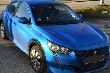 Peugeot 208 121.600 km 11.900 &euro; Schwentinental 24223