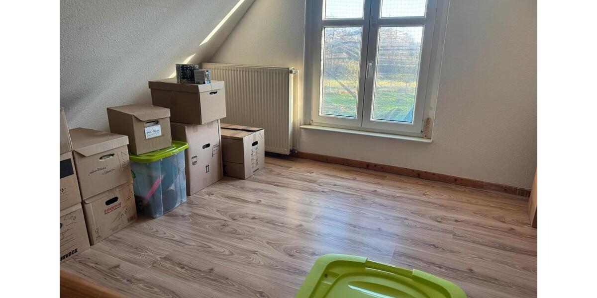 2,0 Dachgeschoss Wohnung zwei Ebenen v. privat 2 zimmer