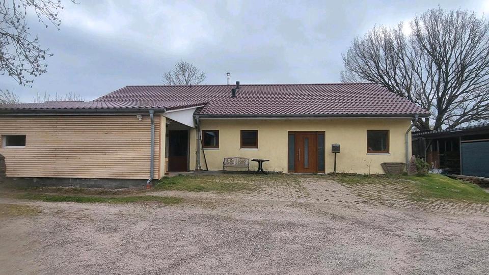 Bungalow Kiel Meimersdorf - 4 Zimmer, 174 m&sup2;, 2.260&euro; | Angebot:26337711
