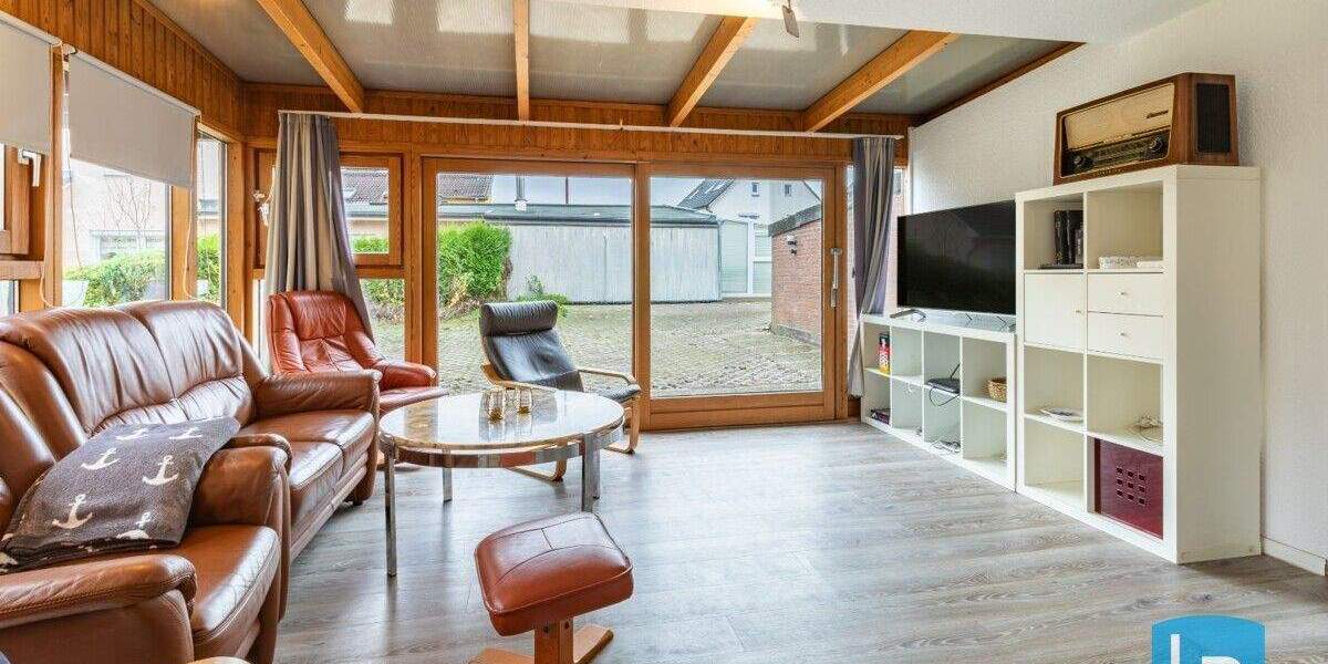 Grundbuch statt Sparbuch - Attraktiv vermietetes Zweifamilienhaus 9 zimmer