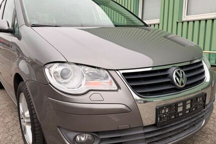 VW Touran 181.400 km 4.490 &euro; Kiel 24145