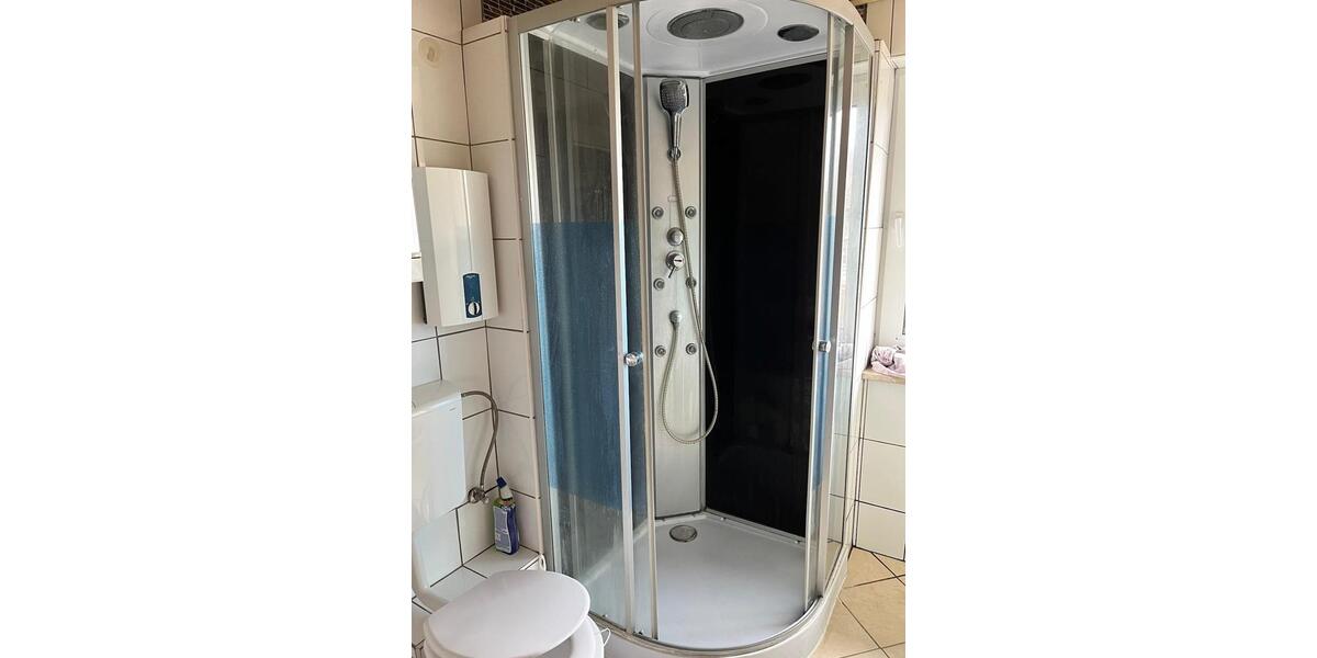 5 Z. Reihenhaus Kiel-Salzburger Str.134 Besichtigung: 14.12.2025 5 zimmer