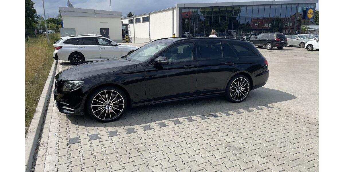 Mercedes-Benz E 400 194.000 km 25.900 &euro; Schwentinental 24223