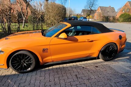 Ford Mustang 32.000 km 40.000 &euro; Wattenbek 24582