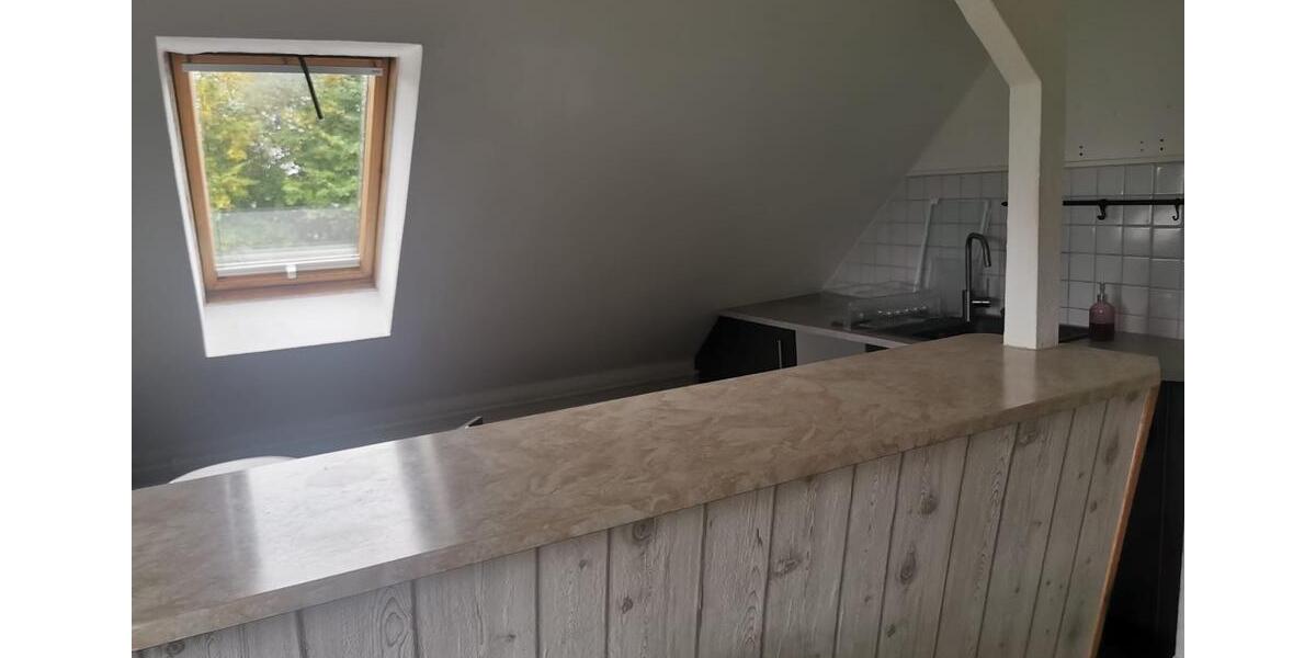 2,0 Dachgeschoss Wohnung zwei Ebenen v. privat 2 zimmer