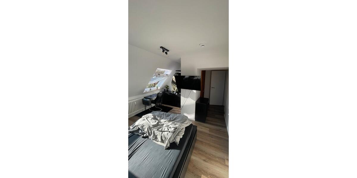 Dachgeschoßwohnung Kiel Friedrichsort - 3.5 Zimmer, 72 m&sup2;, 923&euro; | Angebot:25418368