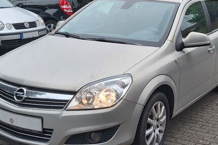 Opel Astra 162.000 km 2.700 &euro; Kiel 24109
