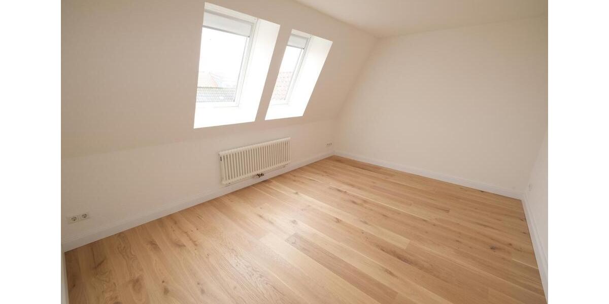 Dachgeschoßwohnung Eckernförde - 3 Zimmer, 117 m&sup2;, 1.750&euro; | Angebot:25921077