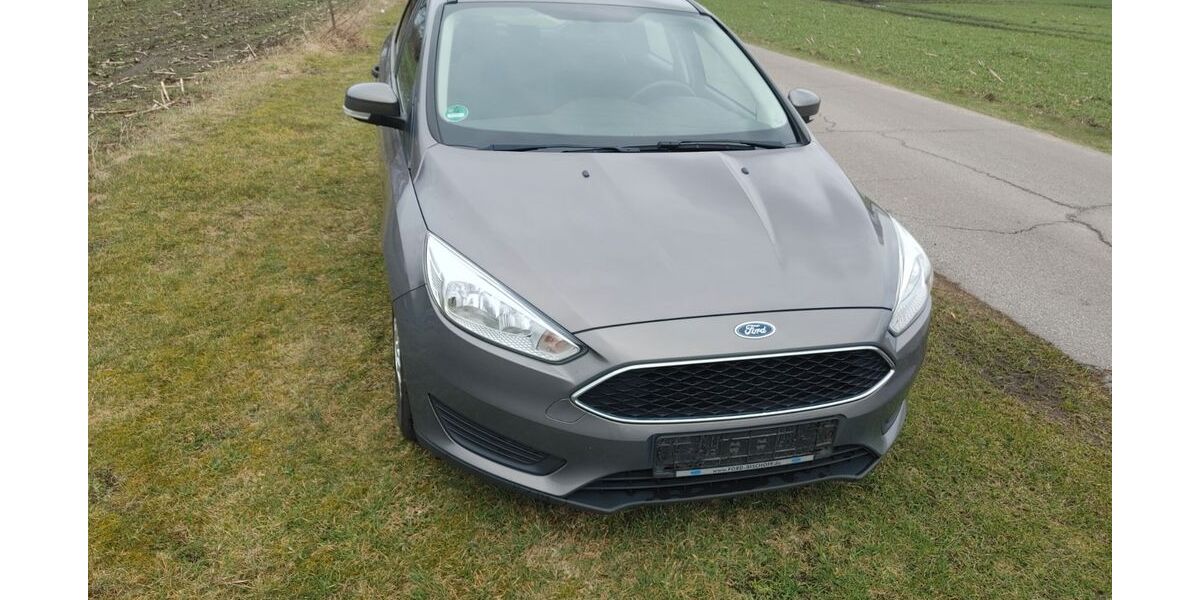 Ford Focus 140.000 km 6.499 &euro; Neumünster 24536