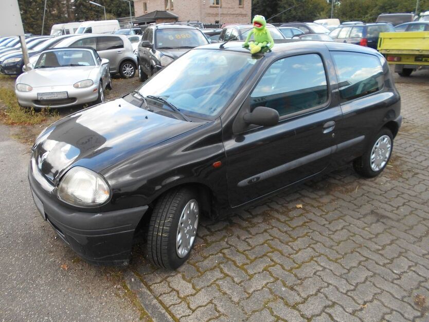 Renault Clio 231.000 km 1.650 € Neumünster 24539