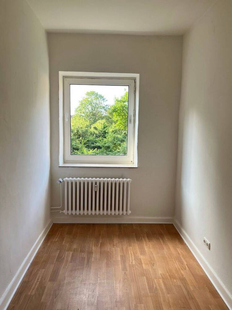 2,5 Zimmerwohnung mit neuem Bad und großer Wohnküche