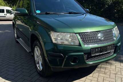 Suzuki Grand Vitara 143.000 km 5.999 &euro; Kiel 24107